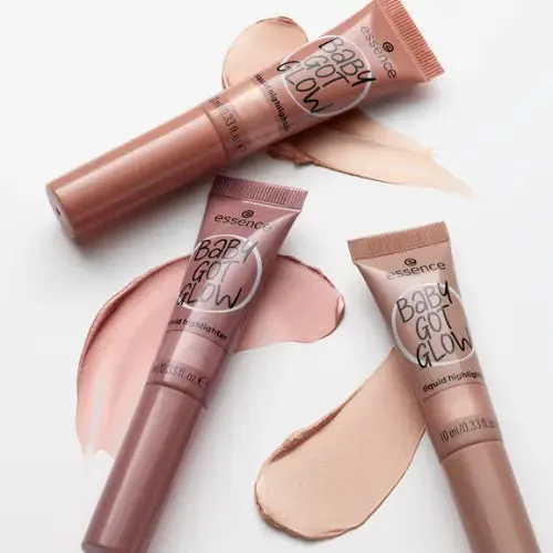 Baby Got Glow Liquid Highlighter 10 Sassy in Silk