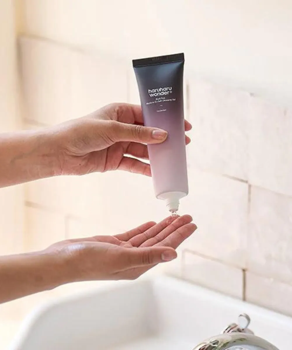 WONDER Black Rice Moisture 5.5 Soft Cleansing Gel